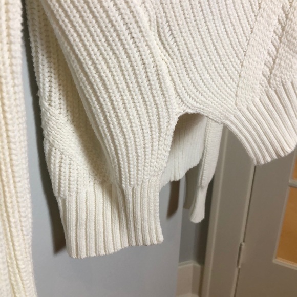 Backless ivory sweater - Picture 4 of 5